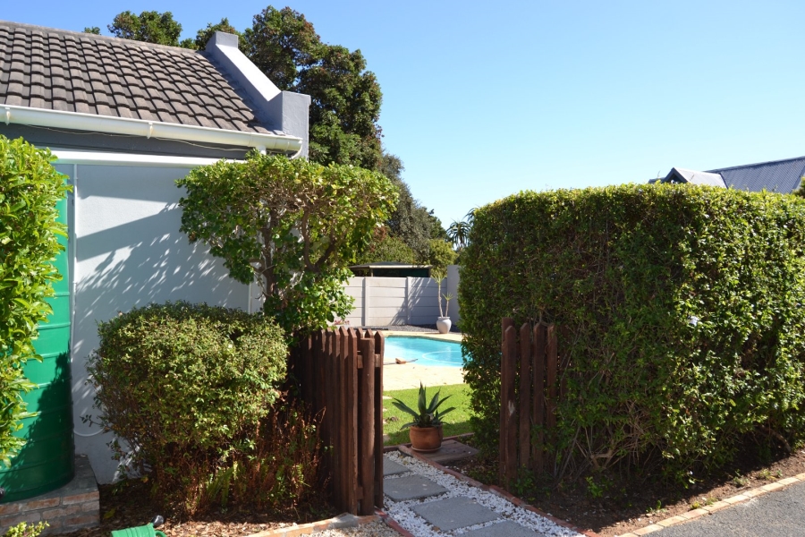 To Let 3 Bedroom Property for Rent in Capri Western Cape